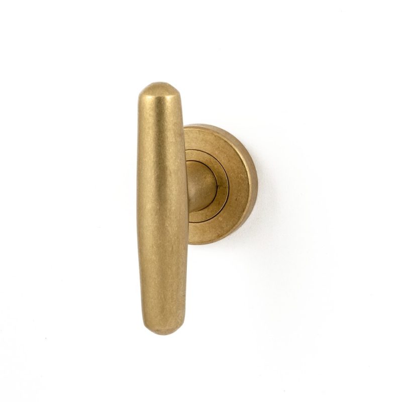 Hardbrass - Deurkruk Emma T-model rond rozet Nika getrommeld messing