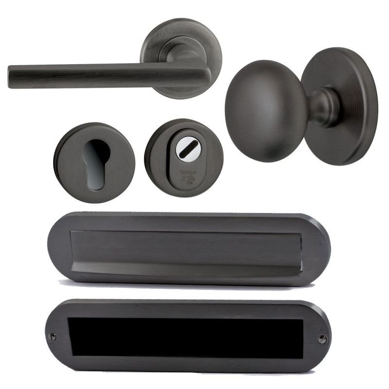Hardbrass - Iris/Sara voordeurset links PVD Gun Metal
